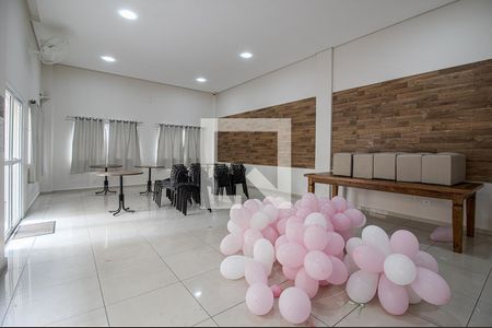 Apartamento à venda com 75m², 3 quartos e 1 vaga Apartamento à venda com 75m², 3 quartos e 1 vagaÁrea comum - Salão de festas