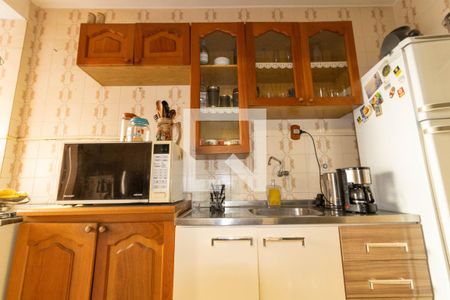 Apartamento à venda com 55m², 2 quartos e 1 vaga Apartamento à venda com 55m², 2 quartos e 1 vagaCozinha e Área de Serviço