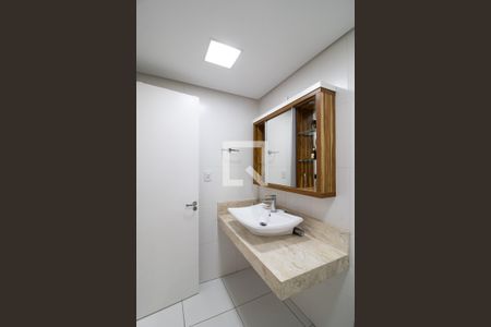 Apartamento à venda com 109m², 3 quartos e 2 vagas Apartamento à venda com 109m², 3 quartos e 2 vagasBanheiro 2