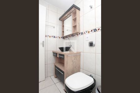 Banheiro de apartamento à venda com 1 quarto, 58m² em Auxiliadora, Porto Alegre