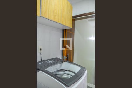 Casa à venda com 335m², 3 quartos e 4 vagas Casa à venda com 335m², 3 quartos e 4 vagasÁrea de Serviço
