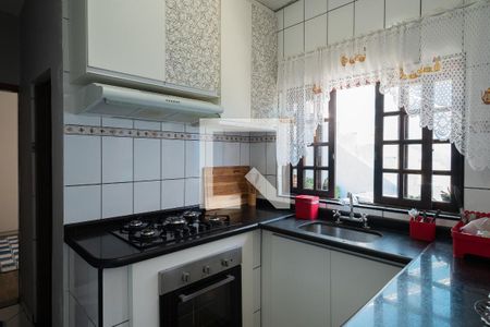 Casa à venda com 134m², 2 quartos e 2 vagas Casa à venda com 134m², 2 quartos e 2 vagasCozinha