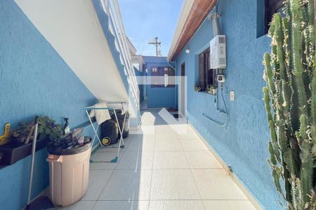 Casa à venda com 134m², 2 quartos e 2 vagas Casa à venda com 134m², 2 quartos e 2 vagasQuintal