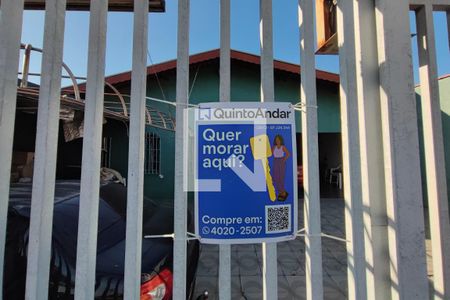 Casa à venda com 280m², 5 quartos e 5 vagas Casa à venda com 280m², 5 quartos e 5 vagasPLACA INSTALADA NA FACHADA