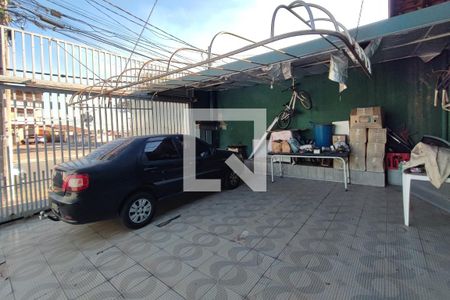 Casa à venda com 280m², 5 quartos e 5 vagas Casa à venda com 280m², 5 quartos e 5 vagasQuintal - Garagem