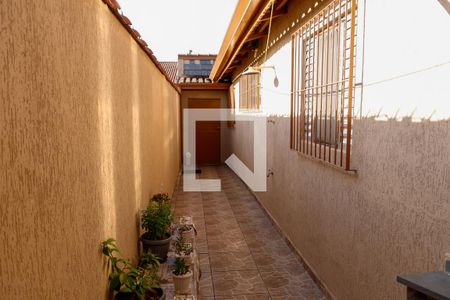 Casa à venda com 134m², 3 quartos e 3 vagas Casa à venda com 134m², 3 quartos e 3 vagasCorredor