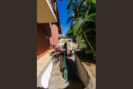 Casa à venda com 422m², 4 quartos e 4 vagasÁrea externa 