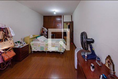 Casa à venda com 422m², 4 quartos e 4 vagasQuarto 1