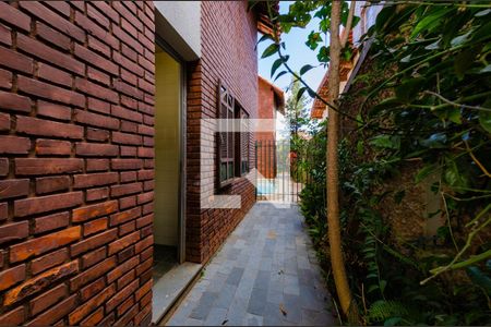 Casa à venda com 422m², 4 quartos e 4 vagasQuintal