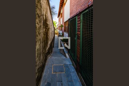 Casa à venda com 422m², 4 quartos e 4 vagasQuintal