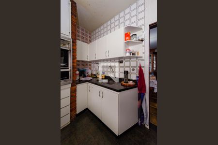 Casa à venda com 422m², 4 quartos e 4 vagasCozinha