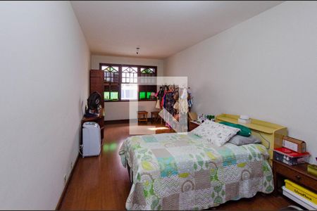 Casa à venda com 422m², 4 quartos e 4 vagasQuarto 1