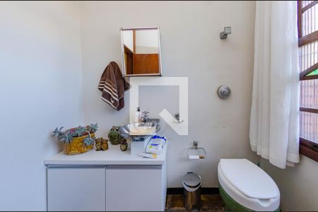 Casa à venda com 422m², 4 quartos e 4 vagasLavabo