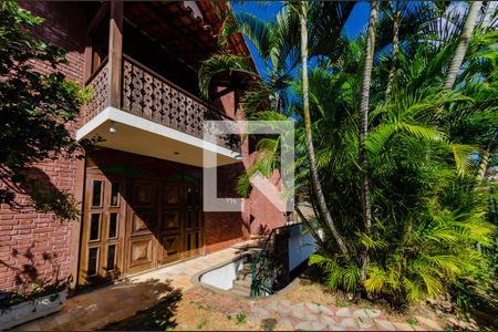 Casa à venda com 422m², 4 quartos e 4 vagasÁrea externa 