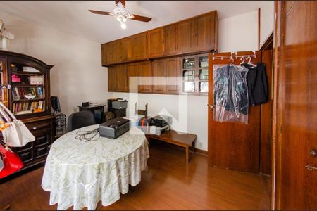 Casa à venda com 422m², 4 quartos e 4 vagasQuarto 2