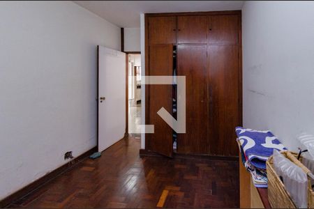 Casa à venda com 422m², 4 quartos e 4 vagasQuarto de serviço