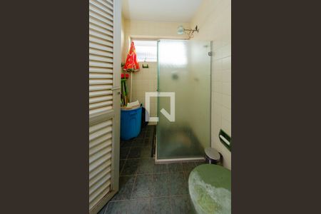 Casa à venda com 422m², 4 quartos e 4 vagasBanheiro externo