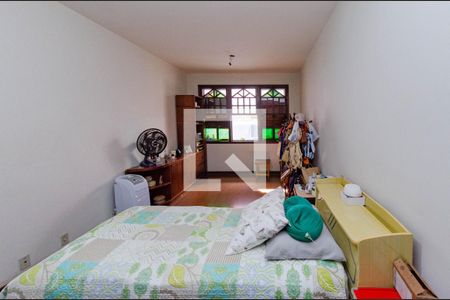 Casa à venda com 422m², 4 quartos e 4 vagasQuarto 1