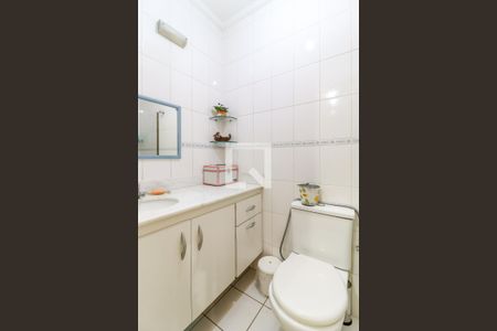 Casa à venda com 112m², 3 quartos e 2 vagas Casa à venda com 112m², 3 quartos e 2 vagasBanheiro