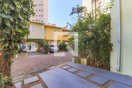 Casa à venda com 112m², 3 quartos e 2 vagas Casa à venda com 112m², 3 quartos e 2 vagasGaragem