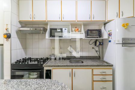 Casa à venda com 112m², 3 quartos e 2 vagas Casa à venda com 112m², 3 quartos e 2 vagasCozinha
