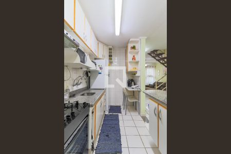 Casa à venda com 112m², 3 quartos e 2 vagas Casa à venda com 112m², 3 quartos e 2 vagasCozinha