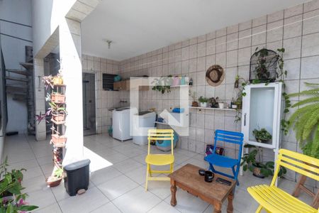 Casa à venda com 249m², 3 quartos e 2 vagas Casa à venda com 249m², 3 quartos e 2 vagasLavanderia