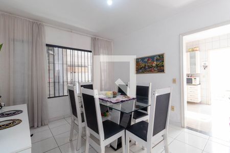 Casa à venda com 249m², 3 quartos e 2 vagas Casa à venda com 249m², 3 quartos e 2 vagasCopa