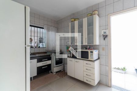 Casa à venda com 249m², 3 quartos e 2 vagas Casa à venda com 249m², 3 quartos e 2 vagasCozinha