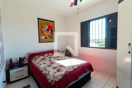 Casa à venda com 249m², 3 quartos e 2 vagas Casa à venda com 249m², 3 quartos e 2 vagasQuarto Suíte 2