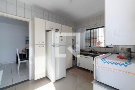 Casa à venda com 249m², 3 quartos e 2 vagas Casa à venda com 249m², 3 quartos e 2 vagasCozinha