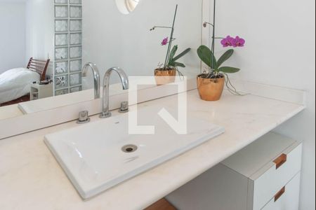 Apartamento à venda com 70m², 2 quartos e 1 vagaBanheiro da Suíte