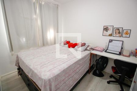 Quarto 1 de apartamento para alugar com 2 quartos, 40m² em Jardim Taboão, São Paulo