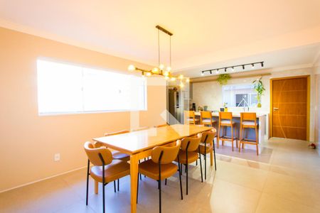 Casa à venda com 194m², 3 quartos e 2 vagasCopa/Cozinha