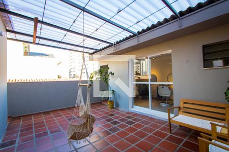 Casa à venda com 194m², 3 quartos e 2 vagasQuintal