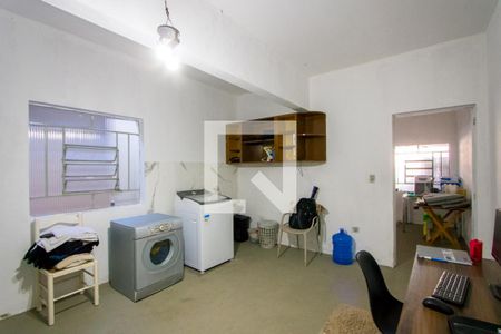 Casa à venda com 194m², 3 quartos e 2 vagasÁrea de serviço