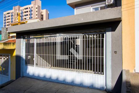 Casa à venda com 194m², 3 quartos e 2 vagasFachada