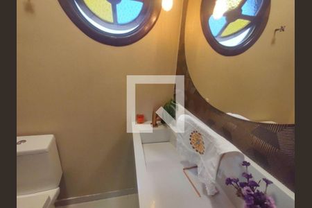 Casa à venda com 250m², 4 quartos e 2 vagas