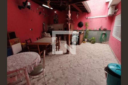 Casa à venda com 154m², 2 quartos e 2 vagas