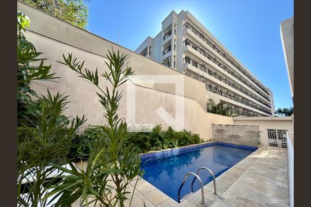 Apartamento à venda com 40m², 1 quarto e 1 vaga Apartamento à venda com 40m², 1 quarto e 1 vagaÁrea comum - Piscina