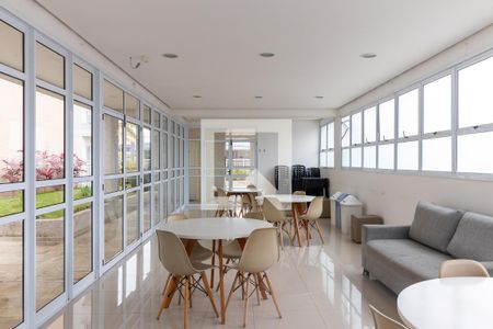 Apartamento à venda com 56m², 2 quartos e 1 vaga Apartamento à venda com 56m², 2 quartos e 1 vagaÁrea comum - Salão de Festas