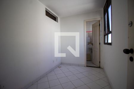 Apartamento à venda com 450m², 5 quartos e 4 vagas Apartamento à venda com 450m², 5 quartos e 4 vagasQuarto de Serviço