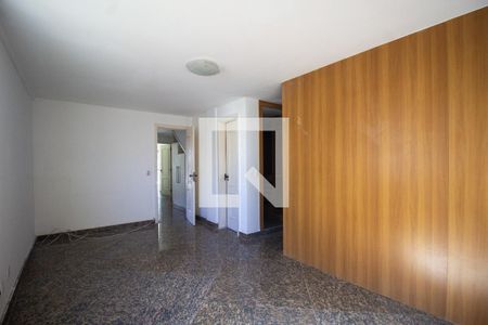 Apartamento à venda com 450m², 5 quartos e 4 vagas Apartamento à venda com 450m², 5 quartos e 4 vagasSuíte 3