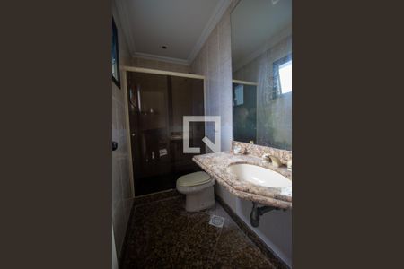 Apartamento à venda com 450m², 5 quartos e 4 vagas Apartamento à venda com 450m², 5 quartos e 4 vagasBanheiro da Suíte 4