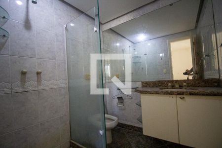 Apartamento à venda com 450m², 5 quartos e 4 vagas Apartamento à venda com 450m², 5 quartos e 4 vagasBanheiro da Suíte 3