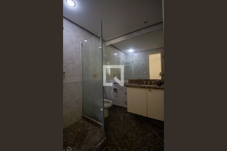 Apartamento à venda com 450m², 5 quartos e 4 vagas Apartamento à venda com 450m², 5 quartos e 4 vagasBanheiro da Suíte 3