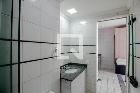 Banheiro de apartamento para alugar com 1 quarto, 32m² em Higienópolis, São Paulo