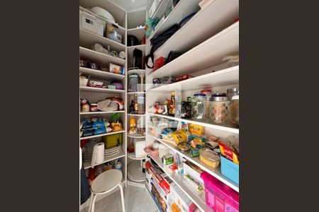 Apartamento à venda com 149m², 4 quartos e 3 vagasDespensa