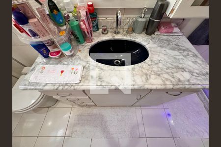 Apartamento à venda com 149m², 4 quartos e 3 vagasBanheiro da Suíte 1