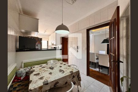 Apartamento à venda com 149m², 4 quartos e 3 vagasCozinha 